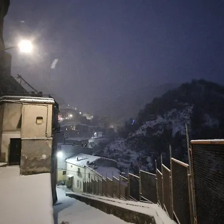 Casa Pizzuti * Longobucco